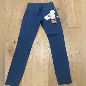 NWT VUORI DAILY LEGGING